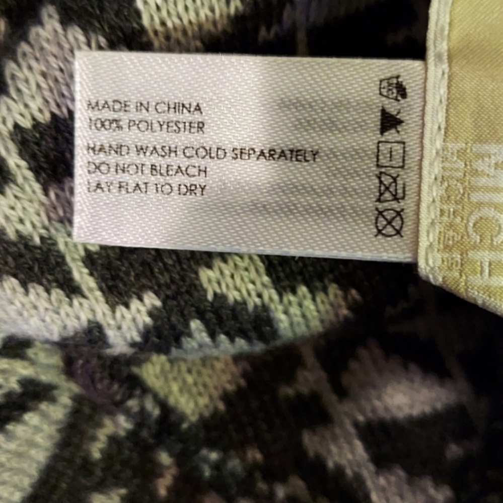 NWOT Michael Kors gray monogram beanie hat - Picture 5 of 5